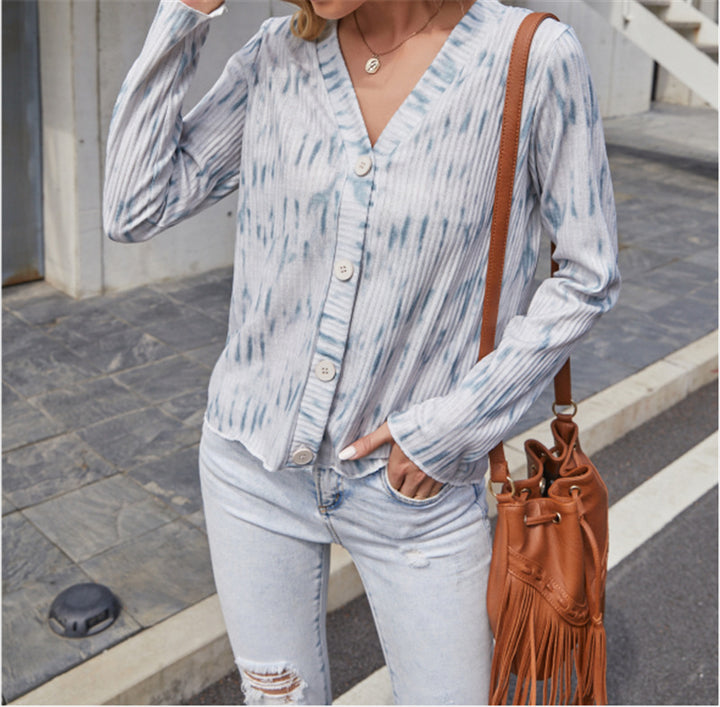 Damen Leichter Gerippter V-Neck Cardigan mit Knopfleiste und Batik‑Optik – Veloura