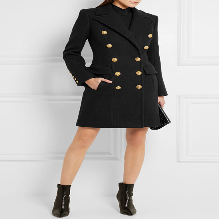 Damen Wollmix‑Longcoat im Marine‑Tailoring mit konturierter Taillierung und goldenen Zierrundknöpfen Echoarchiv