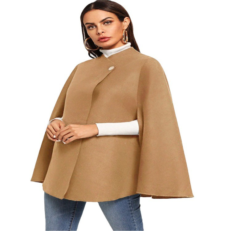 Damen Kurz-Capecoat im Mantelstil mit Stehkragen und verdeckter Knopfblende Echoarchiv