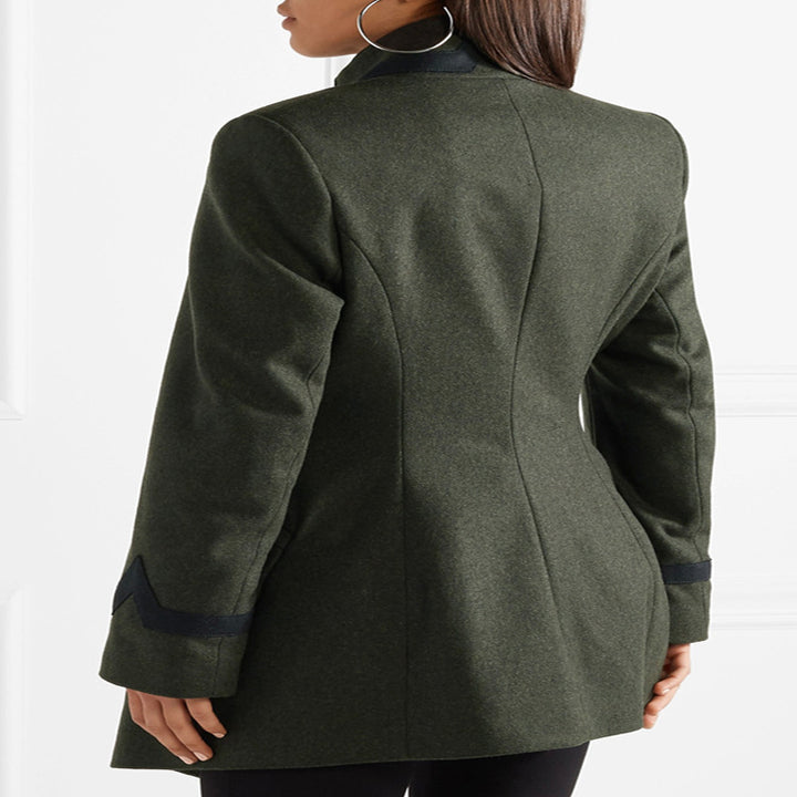 Damen Taillierter Militärmantel im A‑Linien‑Schnitt mit asymmetrischer Knopfreihe Echoarchiv