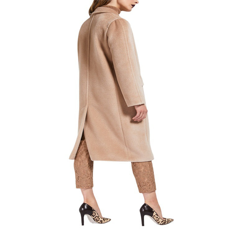 Damen Midilanger Teddy‑Wollmix‑Mantel mit Doppelreihe, Pattentaschen und weichfallendem Revers Echoarchiv