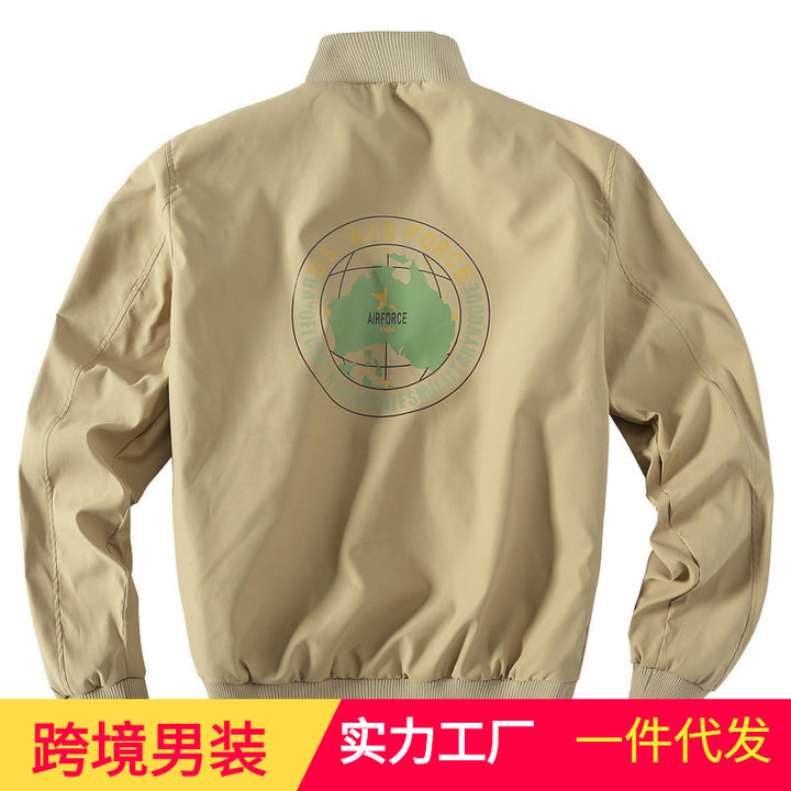 Herren Militärinspirierte Bomberjacke mit Aufnähern, Stehkragen & Reißverschluss Echoarchiv