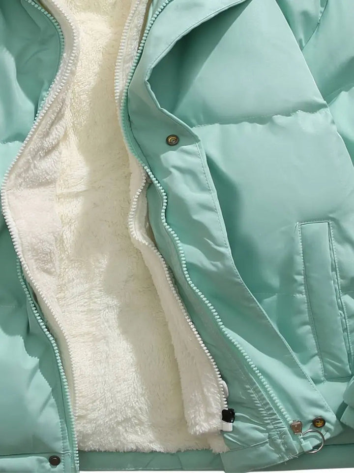 Echoarchiv | Warme Reißverschluss Winterjacke Komfort und Stil für Kalte Tage