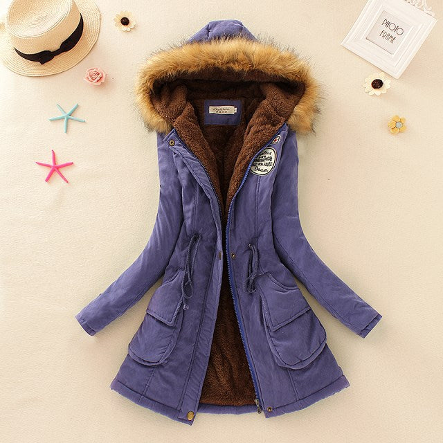 Damen Winterparka mit kuscheligem Teddyfutter, tailliertem Kordelzug und abnehmbarer Kapuze – Avérine