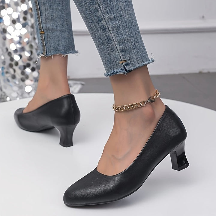 Echoarchiv | Stilvolle Damen Pumps mit Spitzem Zeh und Blockabsatz
