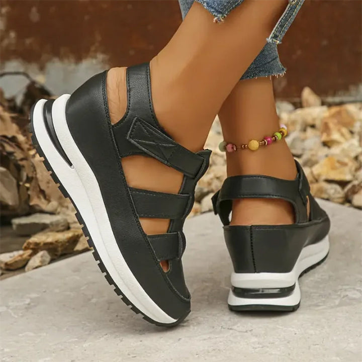 Echoarchiv | Orthopädische Klettsandalen