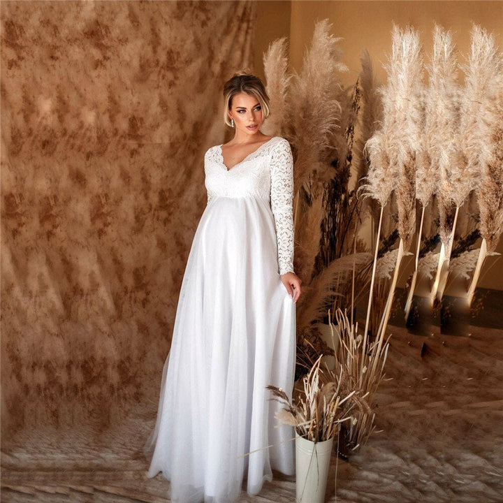 Echoarchiv | Elegantes Spitzen-Maxikleid für Schwangere