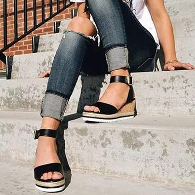 Klassische Damen-Keilsandalen