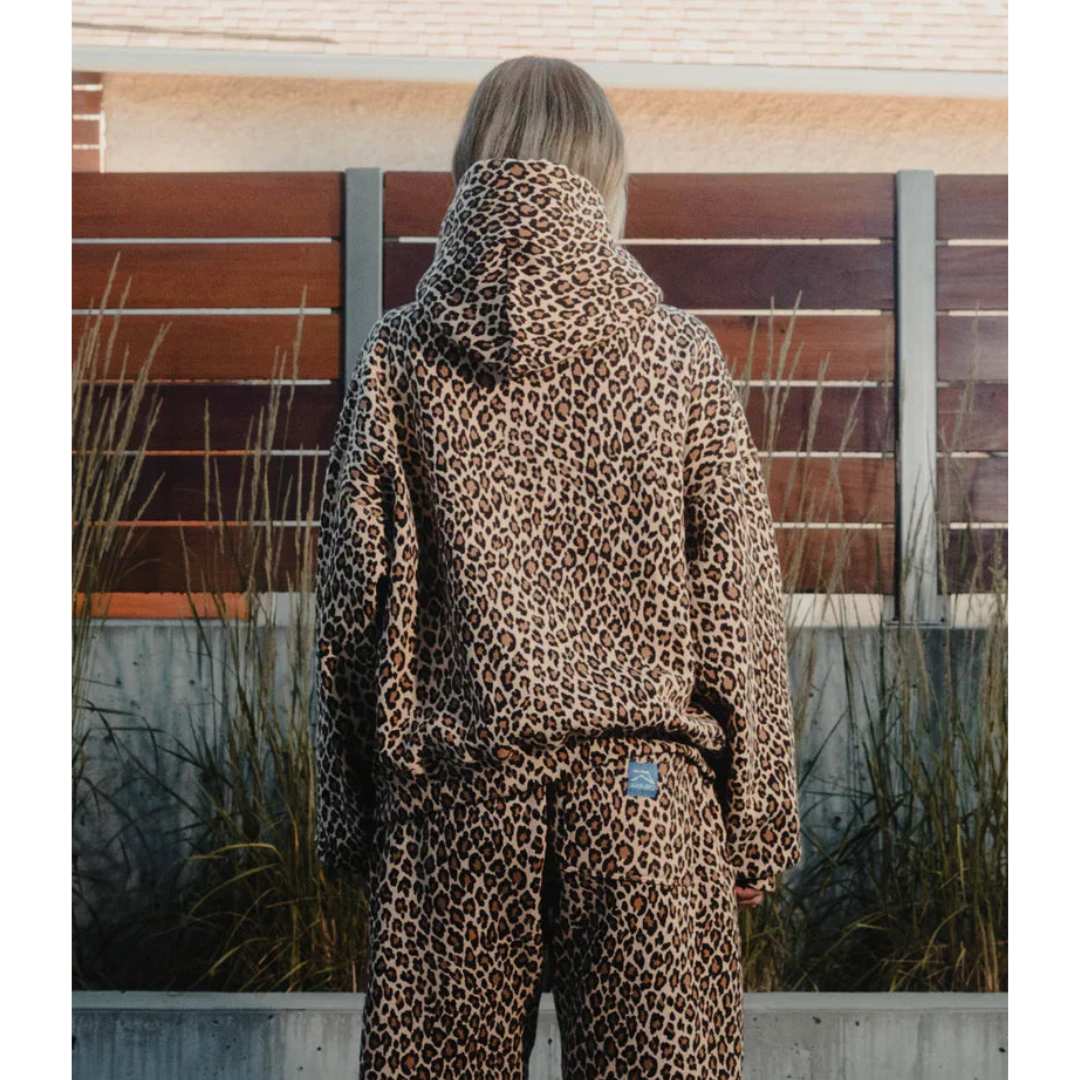 Echoarchiv | Trendy Leoparden Trainingsanzug