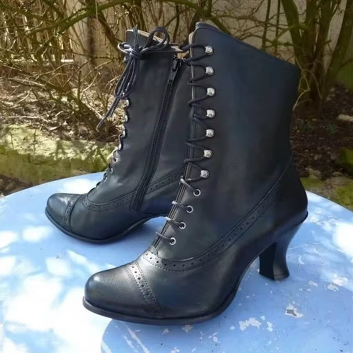 Echoarchiv | Lederstiefel mit Schnürung