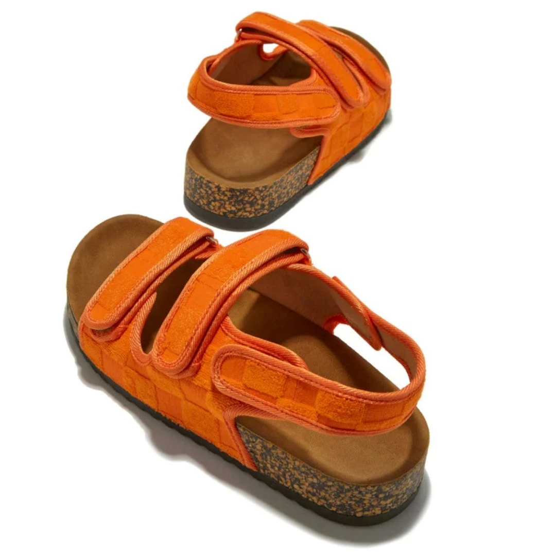 Echoarchiv | Orthopädische Sandalen mit Klettverschluss