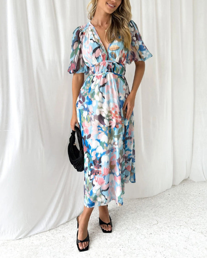 Echoarchiv | Elegantes Kleid mit Blumendruck und V-Ausschnitt