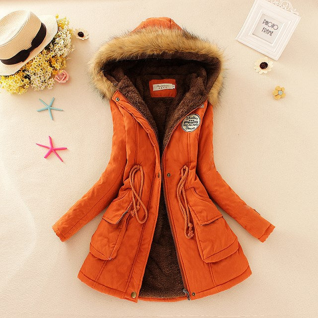 Damen Winterparka mit kuscheligem Teddyfutter, tailliertem Kordelzug und abnehmbarer Kapuze – Avérine