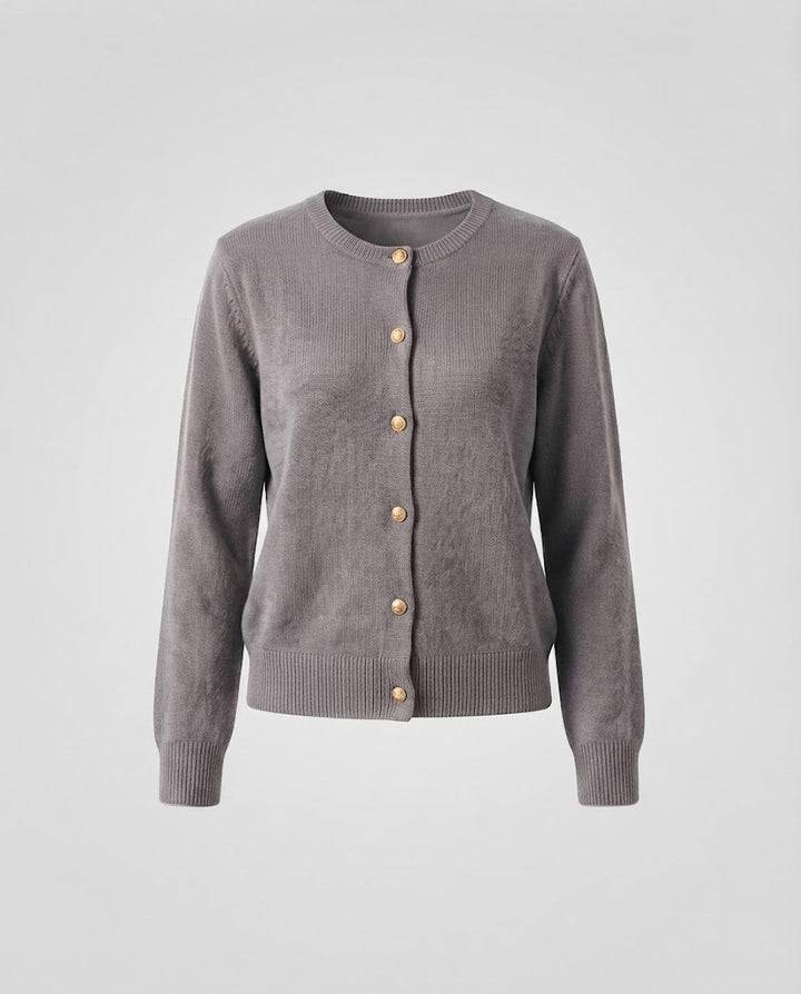 Damen Boxy-Knopfcardigan aus feinem Strick mit goldschimmernden Schmuckknöpfen und gerippten Abschlüssen Echoarchiv