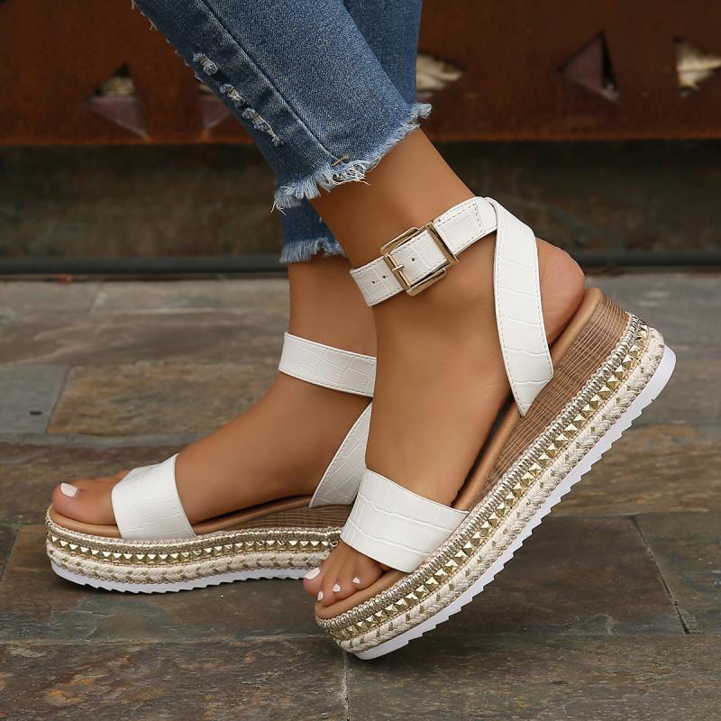Echoarchiv | Sommer Sandalen mit Schnallenriemen und PlatEchoarchivu