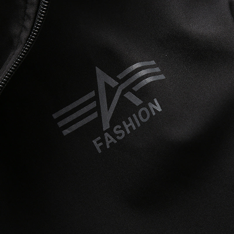 Herren funktionale Sportjacke mit verstellbarer Kapuze und atmungsaktiven Einsätzen Echoarchiv