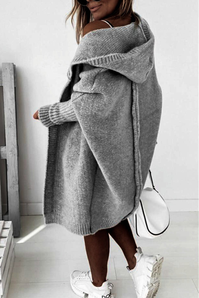 Oversized Strickcardigan mit Kapuze – Veloura