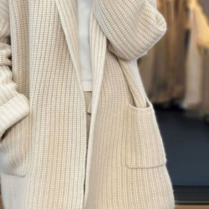 Echoarchiv | Strickjacke für Damen, klassisch & stilvoll