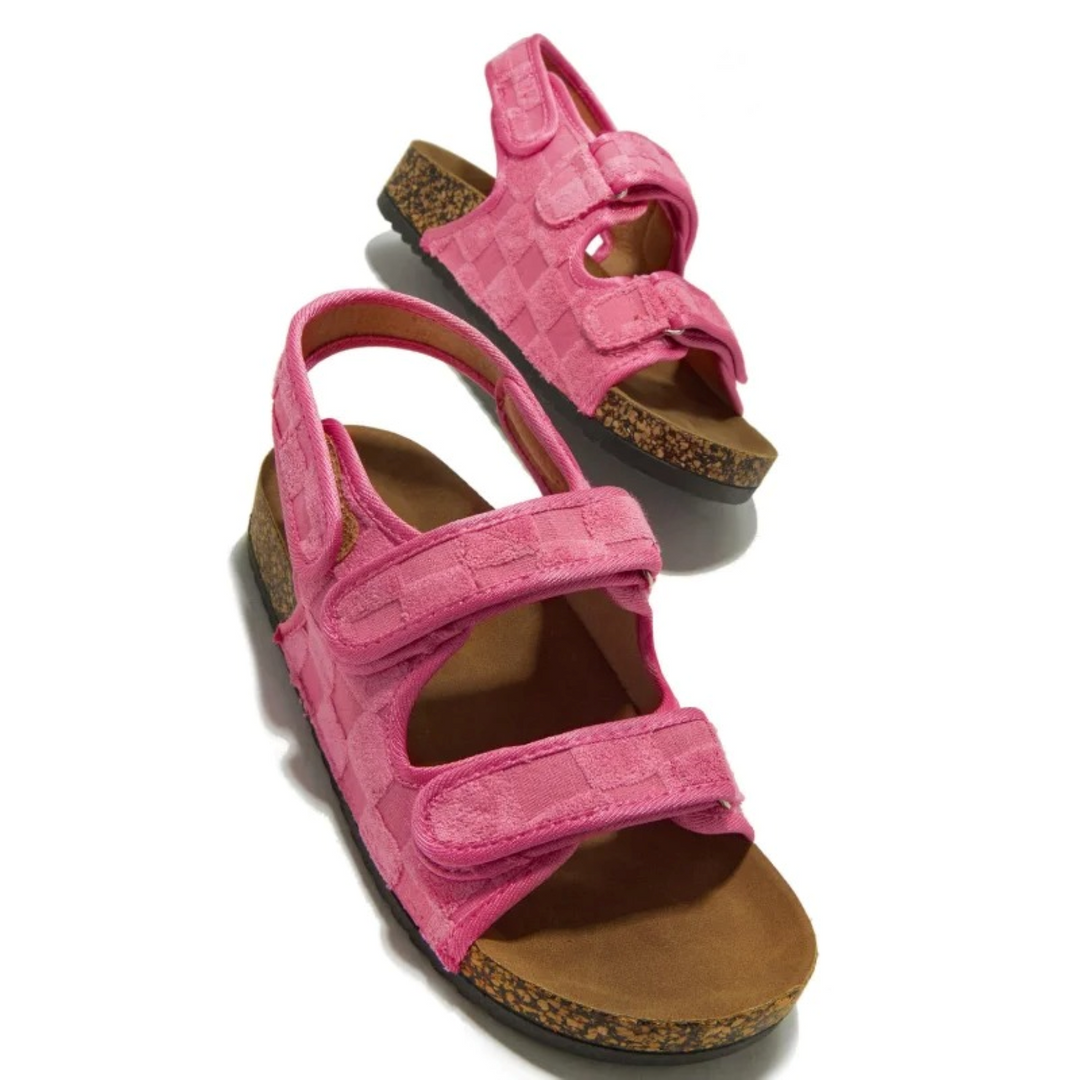 Echoarchiv | Orthopädische Sandalen mit Klettverschluss