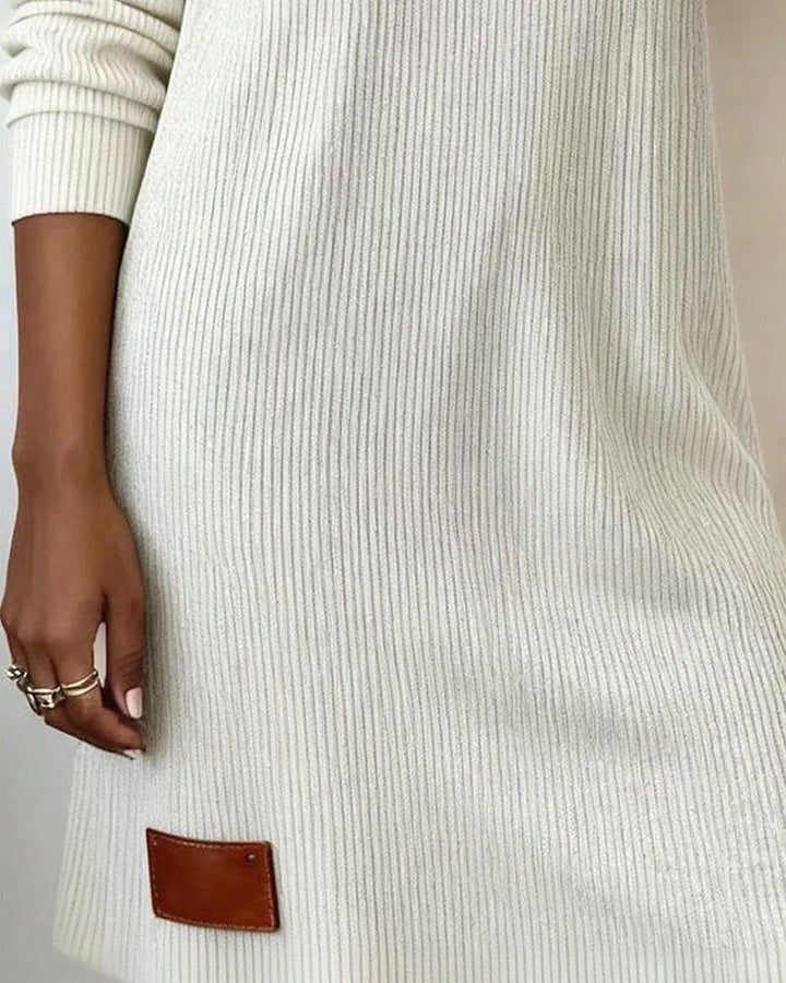 Geschnittenes Kleid mit Langen Ärmeln und Kuschelkragen – Lunéa