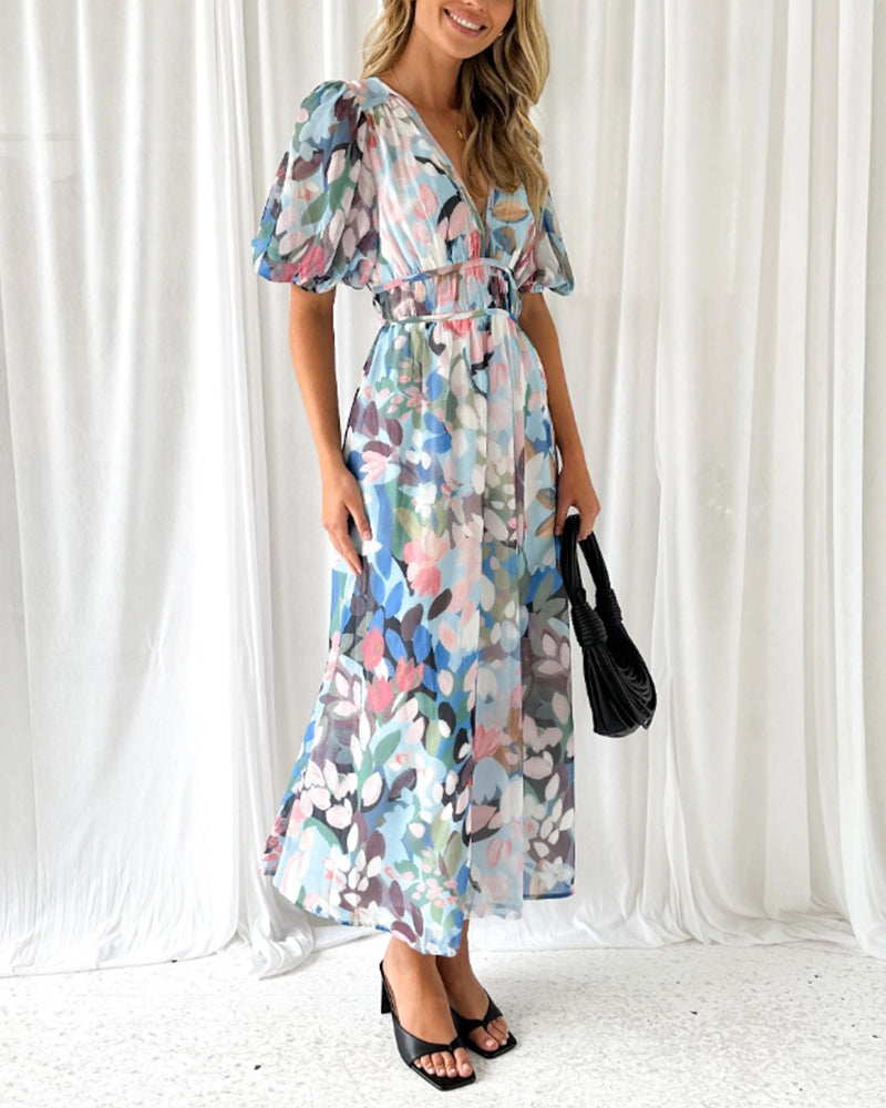 Echoarchiv | Elegantes Kleid mit Blumendruck und V-Ausschnitt