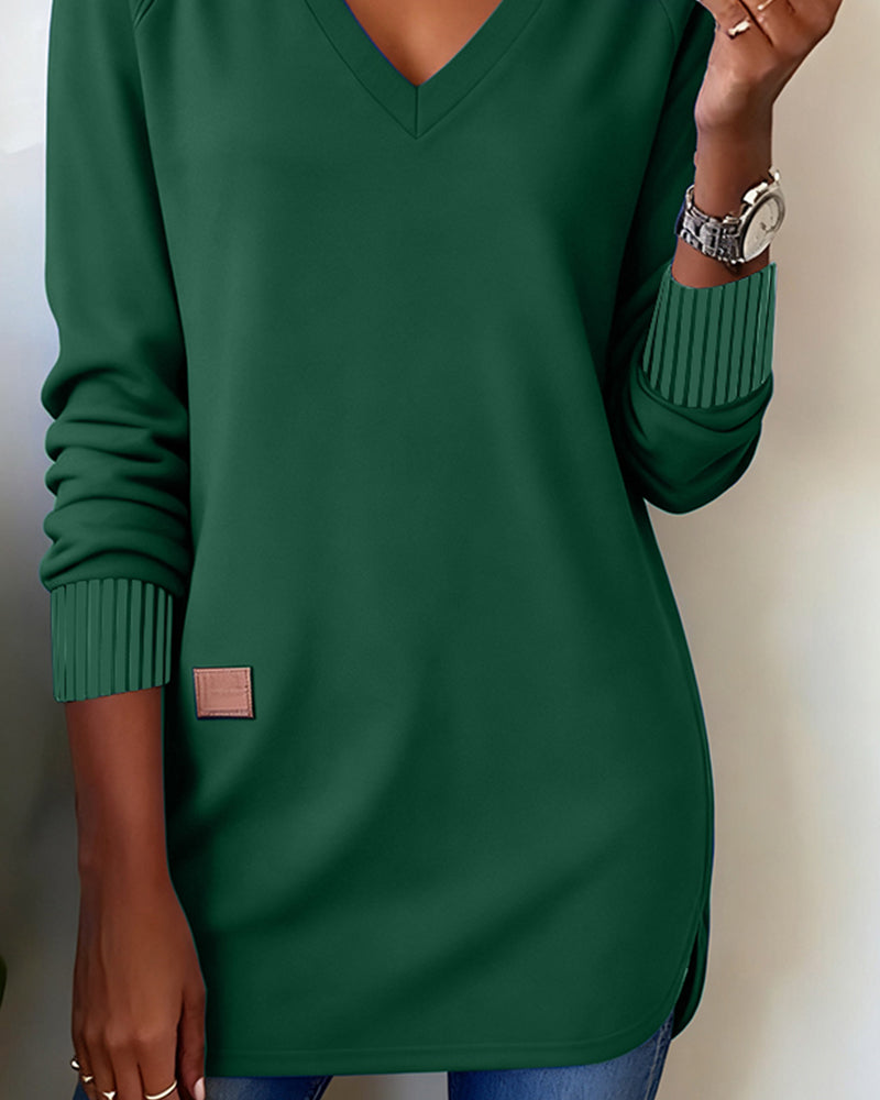 Echoarchiv | V-Ausschnitt und Modischem Ambiente