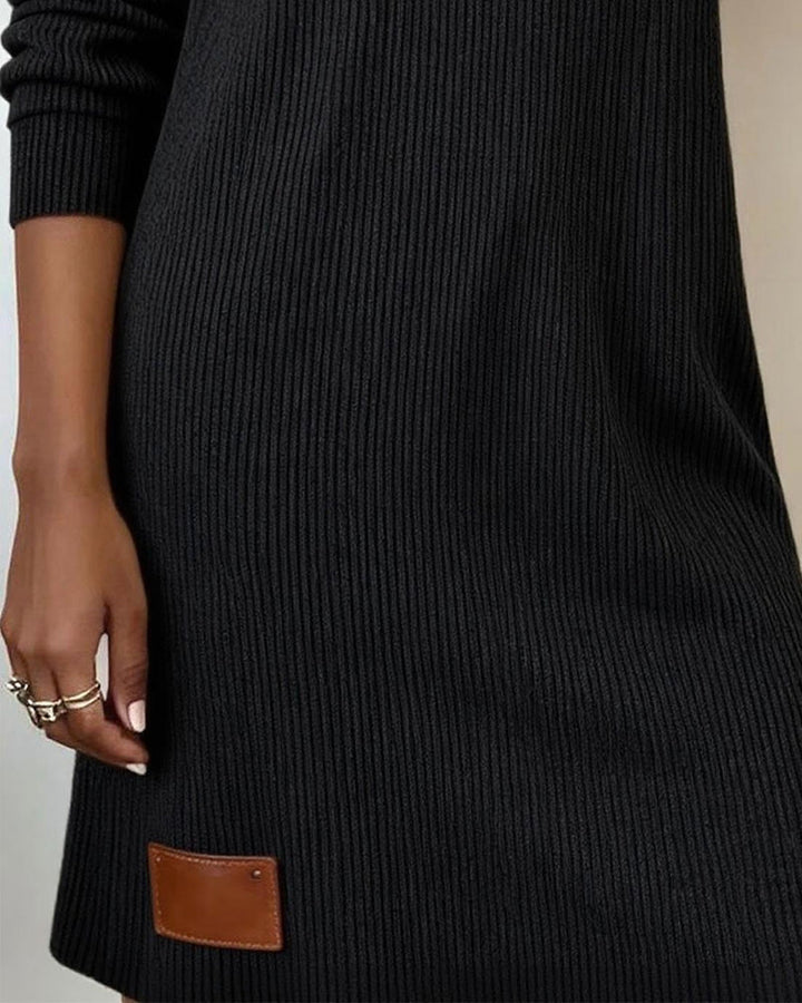 Geschnittenes Kleid mit Langen Ärmeln und Kuschelkragen – Lunéa