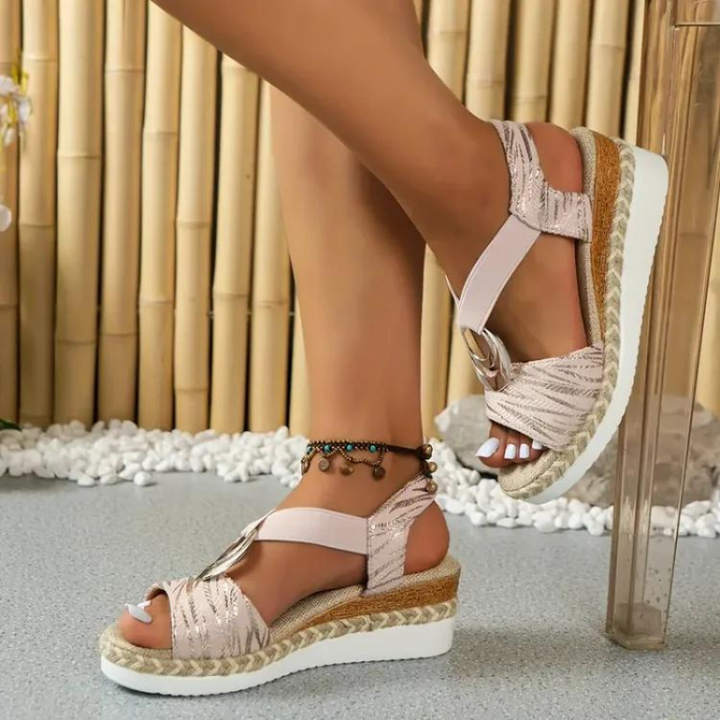 Echoarchiv | Orthopädische Sandalen mit Optimaler Unterstützung
