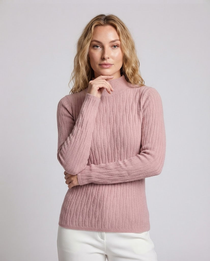 Damen Feinstrick-Mockneck-Pullover mit feiner Struktur und körperumspielender Silhouette Echoarchiv