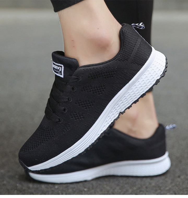 Echo Archiv Damen Komfort-Sneaker mit Mesh-Obermaterial und Schnürung