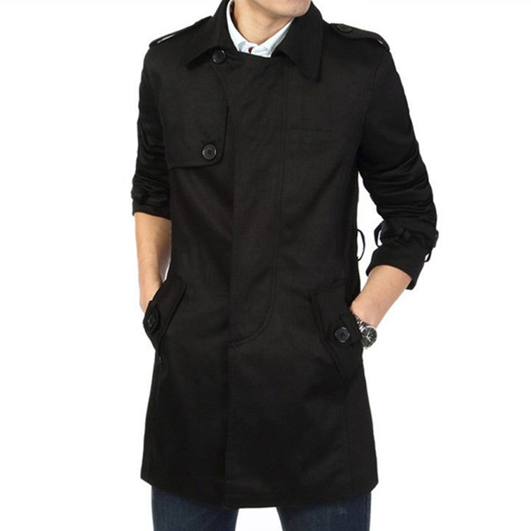 Herren Trenchcoat im klassischen Schnitt mit Schulterklappen Taillenriegel und verstellbaren Manschetten Echoarchiv