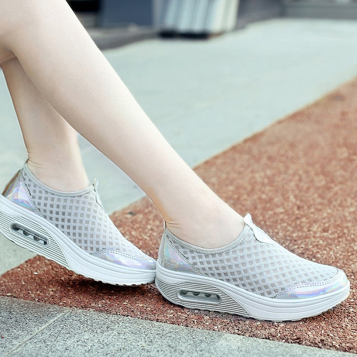 Damen nan komfortabler Schlupf-Keil-Sneaker mit luftgefedertem Plateau und atmungsaktivem Wabenmesh Echo Archiv