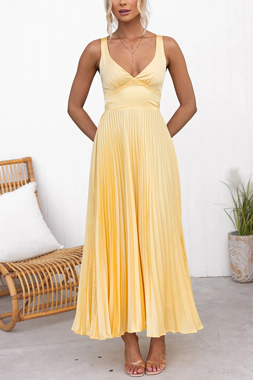 Echoarchiv | V-Ausschnitt Rückenausschnitt Cut-Out Falten Maxi Cami Kleid