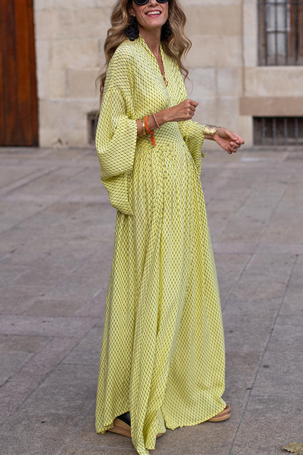 Echoarchiv | Elegantes Maxikleid mit Glockenärmeln