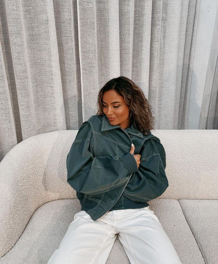 Echoarchiv | Oversized Bomberjacke Stilvoll und Wärmeresistent Perfekt für Herbst und Winter