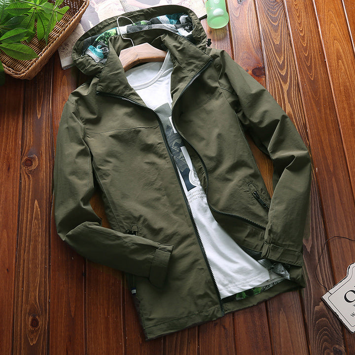 Herren wasserabweisende Outdoor-Jacke mit verstellbarem Kapuzenbereich Echoarchiv