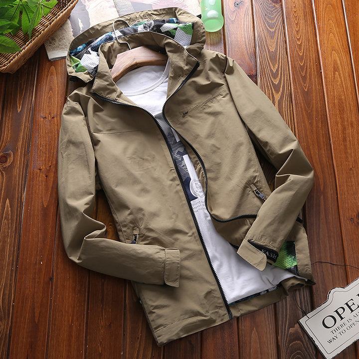 Herren wasserabweisende Outdoor-Jacke mit verstellbarem Kapuzenbereich Echoarchiv