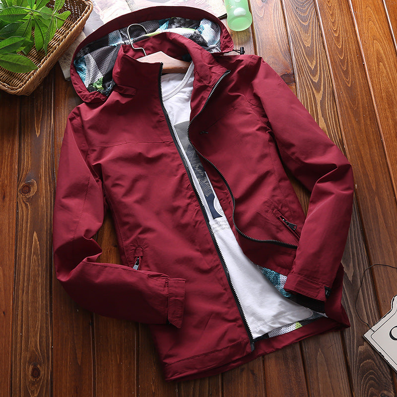 Herren wasserabweisende Outdoor-Jacke mit verstellbarem Kapuzenbereich Echoarchiv
