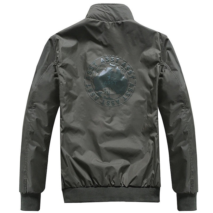 Herren Übergangsjacke im sportlichen Design mit hohem Stehkragen und praktischen Taschen Echoarchiv