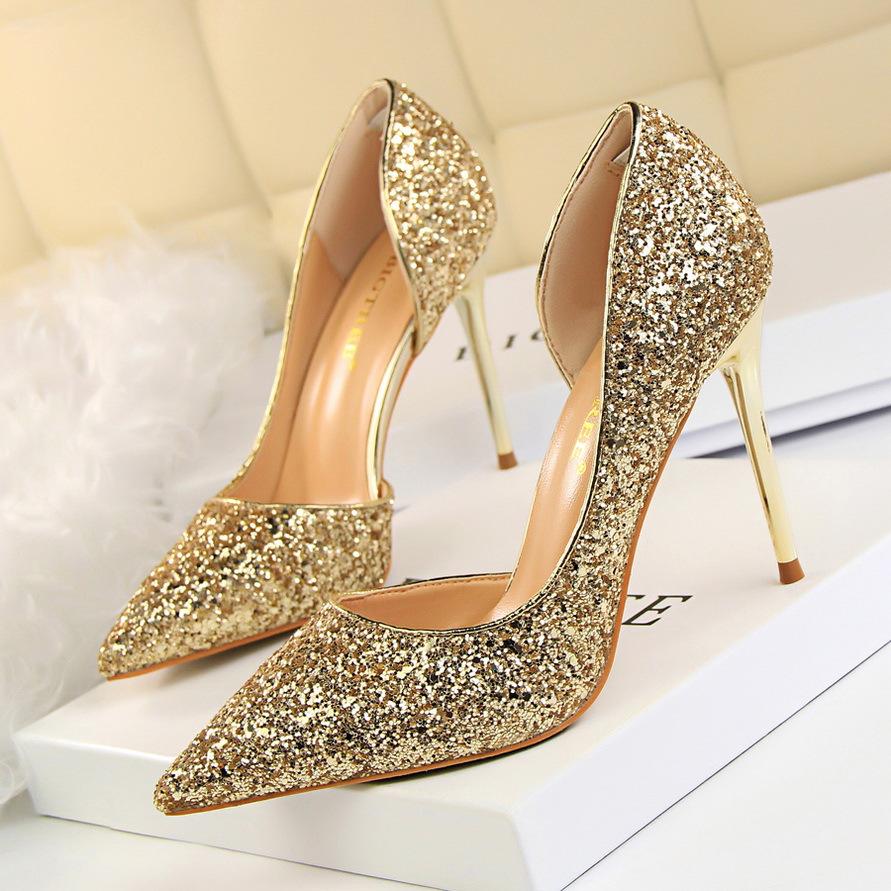 Echoarchiv | Elegante Glitzernde Nadelabsätze