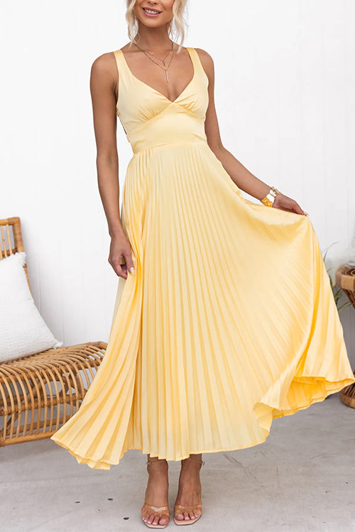 Echoarchiv | V-Ausschnitt Rückenausschnitt Cut-Out Falten Maxi Cami Kleid