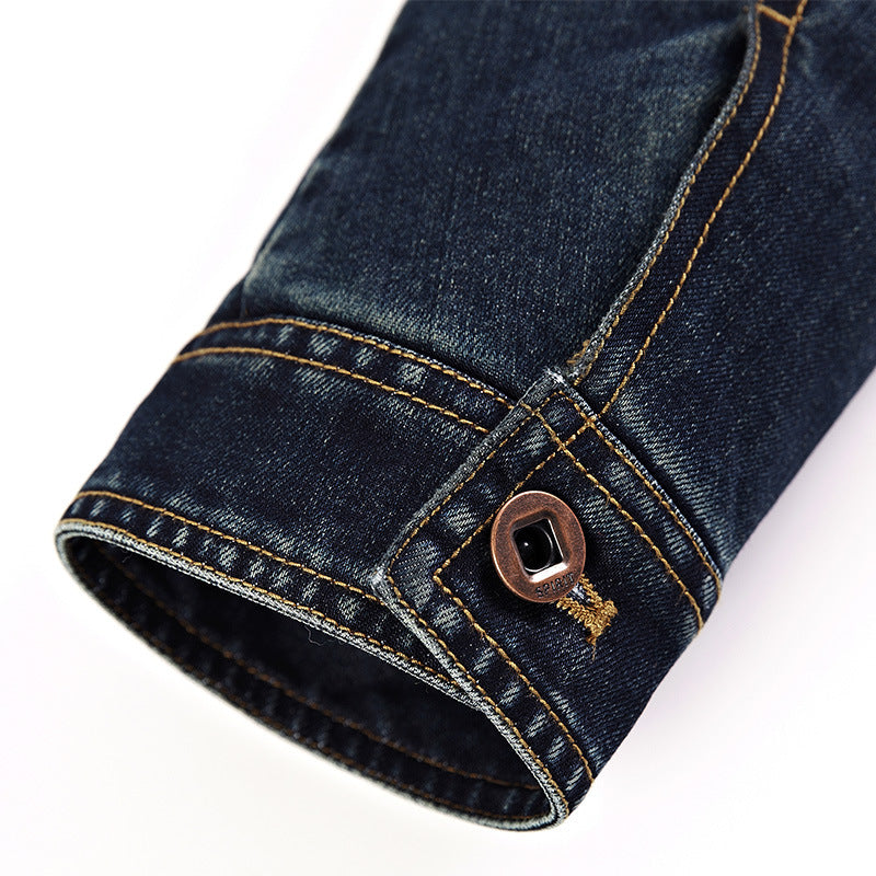 Herren modische Jeansjacke mit klassischem Schnitt und praktischen Taschen Echoarchiv