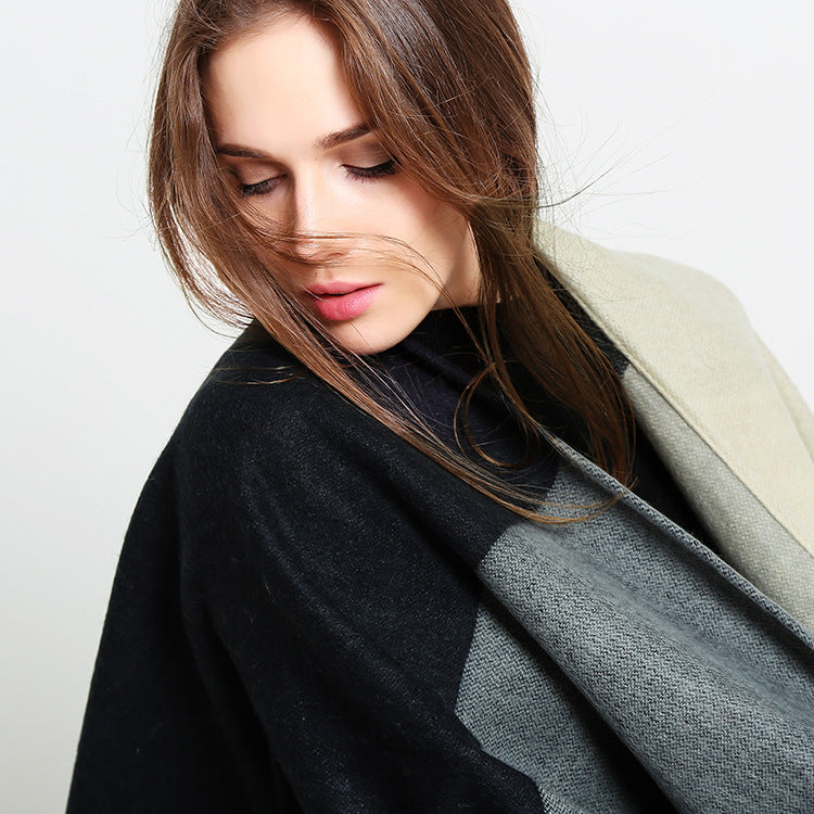 Damen Wendbarer Capeponcho im Blockstreifen-Look mit Fransen Echo Archiv