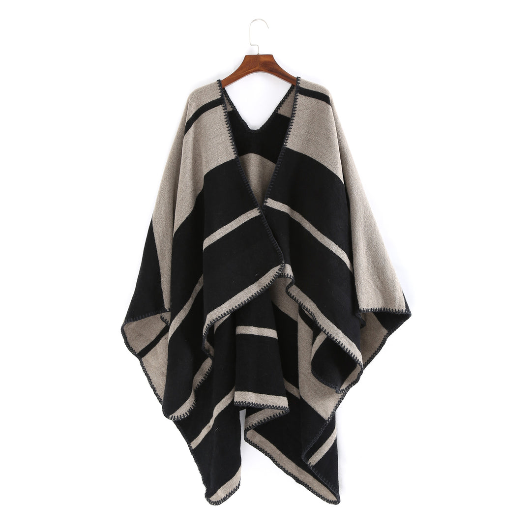 Damen Oversize-Ruana mit geometrischem Blockstreifen und Ziernaht – Avérine