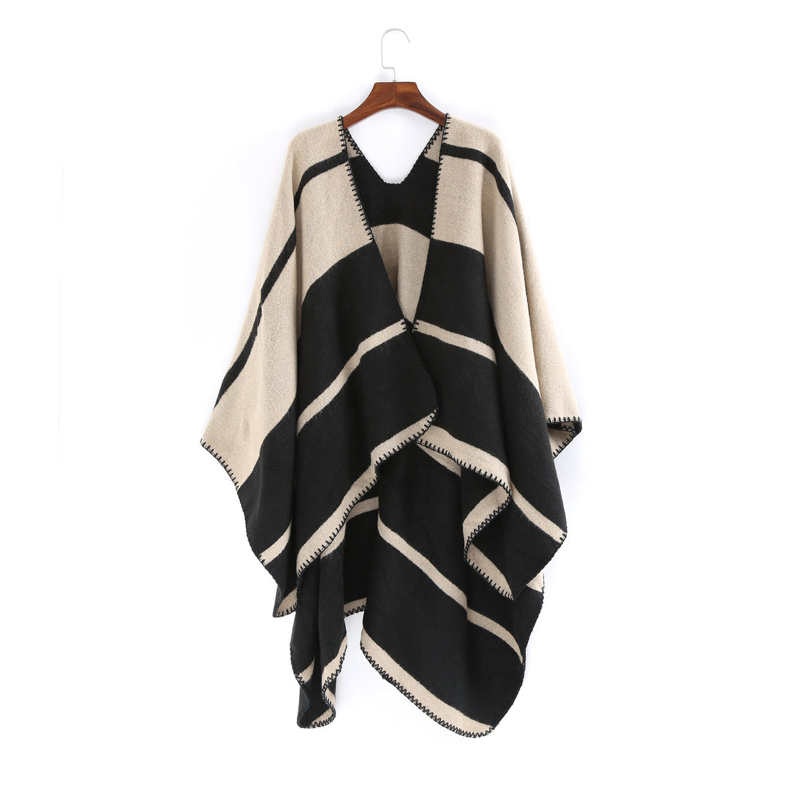 Damen Oversize-Ruana mit geometrischem Blockstreifen und Ziernaht – Avérine