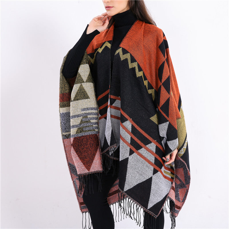 Damen Großer Fransen-Cardigan im Ruana-Stil mit grafischem Jacquard – Veloura