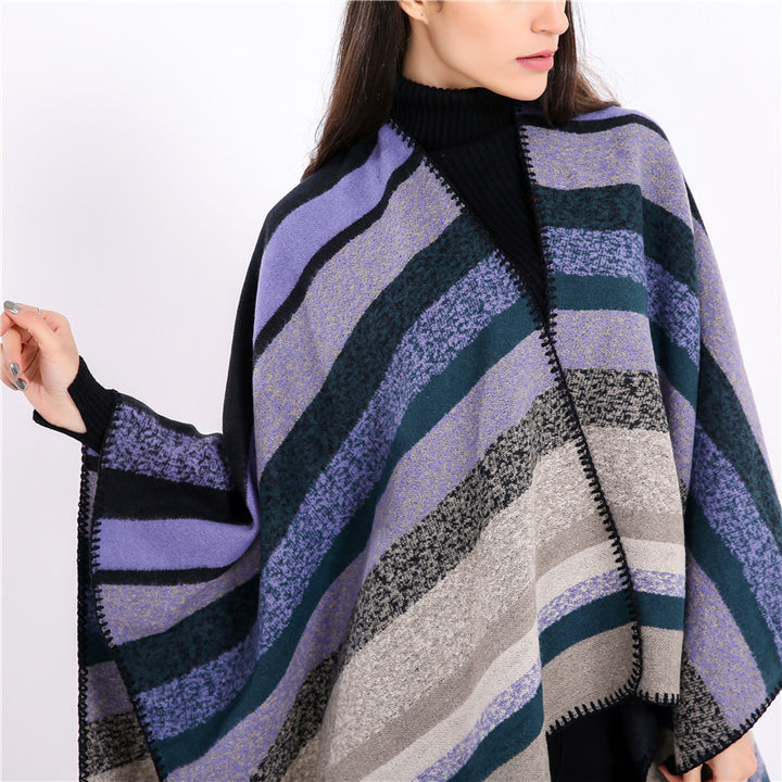 Damen Gewobene Oversize-Ruana mit diagonalem Blockstreifen und Kettelkante Echo Archiv