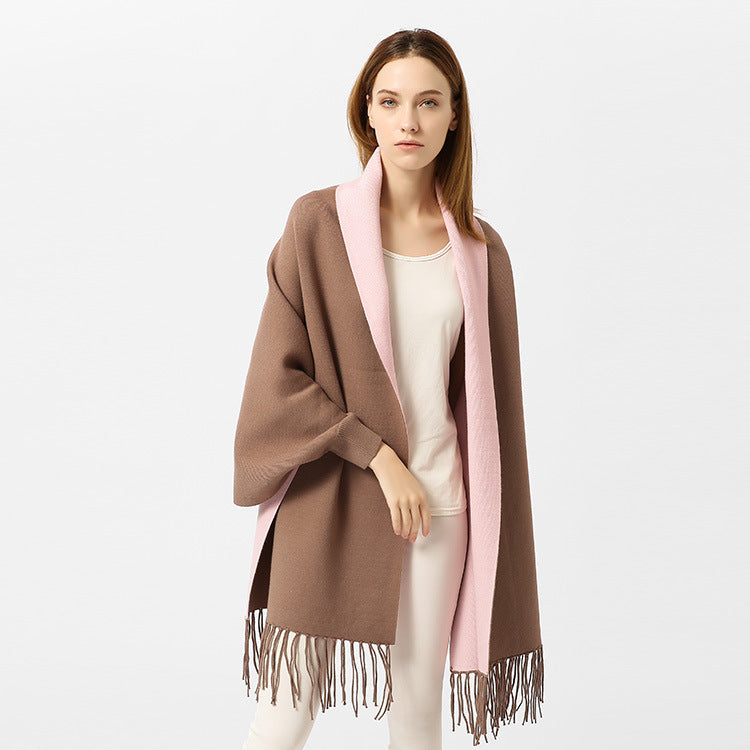 Damen Cape‑Schal mit besticktem Innenfutter und Fransensaum Echo Archiv