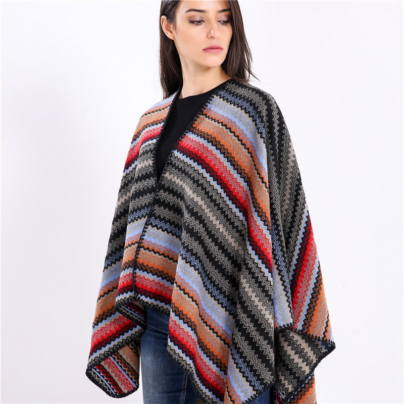 Damen Oversize-Strickruana im Jacquard‑Zickzack mit gehäkelter Kante – Veloura