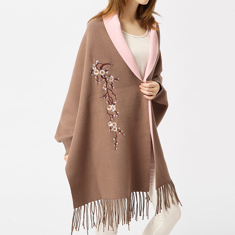 Damen Reversible Strick-Ruana mit Blumenstickerei und Fransensaum Echo Archiv